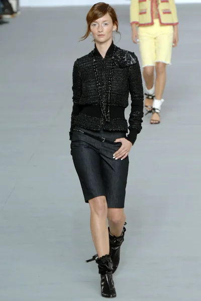 Look 13